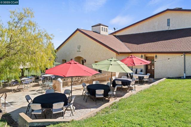 633 Kalthoff Cmn, Livermore CA: https://media.crmls.org/mediaz/25ebd887-6fd6-437d-aaa3-e9fa4cd81f75.jpg