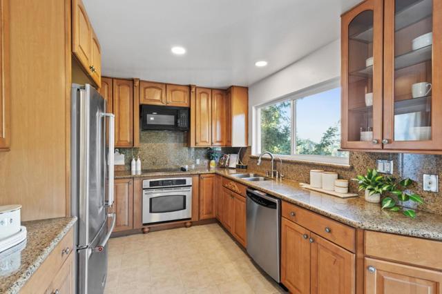 104 Winding Way, San Carlos CA: https://media.crmls.org/mediaz/25ebde01-4ada-41b2-b7c8-0bc43e918b75.jpg