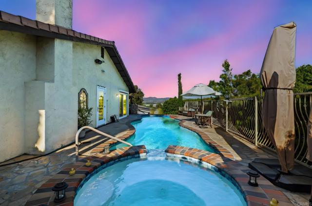 Detail Gallery Image 4 of 55 For 731 Dewane Dr, El Cajon,  CA 92020 - 3 Beds | 3 Baths