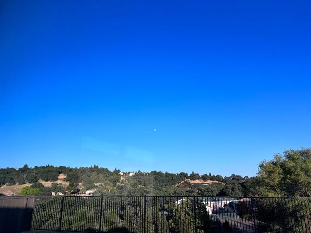 913 Rustic Elm Court, Rocklin CA: https://media.crmls.org/mediaz/25eda2cd-2a3f-4f51-9651-71ac44c03e5d.jpg