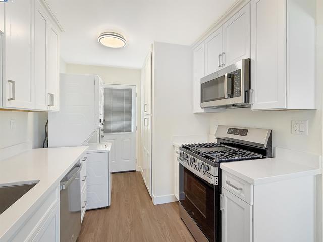 22108 Moyers St, Castro Valley CA: https://media.crmls.org/mediaz/25ee306e-72ab-4385-89ce-0597aecdd64b.jpg