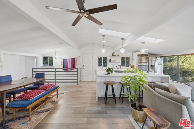 21936 Canon Drive, Topanga CA: https://media.crmls.org/mediaz/25ee84fe-ea76-4e09-8e23-ecba172b4fc5.jpg