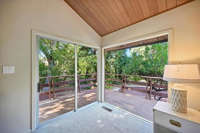 14582 Horseshoe Court, Saratoga CA: https://media.crmls.org/mediaz/25eee5c3-0826-46fc-9435-e4a7fe81863c.jpg