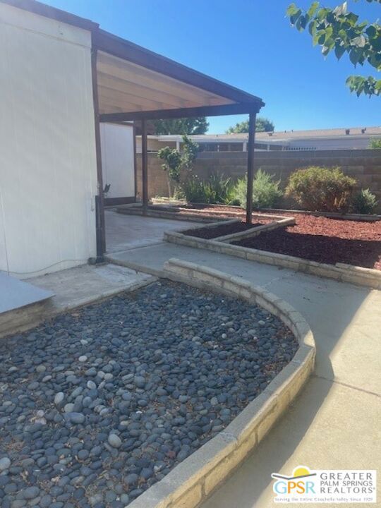 1273 Basswood Way, Hemet CA: https://media.crmls.org/mediaz/25efc557-dfa5-4f3c-8b99-42d980aba278.jpg