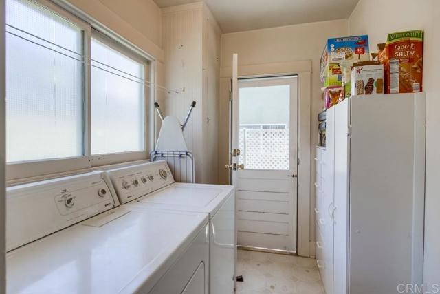 4209 21 3rd Avenue, San Diego CA: https://media.crmls.org/mediaz/25f05082-e89d-4a10-9af6-9111fe982aaf.jpg