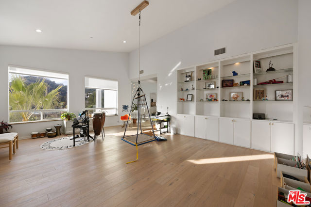 Image 9 of 57 For 2671 Astral Drive