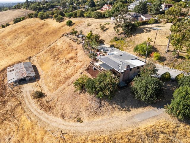 14990 Garcal Drive, San Jose CA: https://media.crmls.org/mediaz/25f07f1f-f464-4036-bdaf-d3d1a4e713e7.jpg