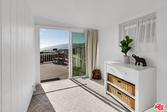 29500 Heathercliff, Malibu CA: https://media.crmls.org/mediaz/25f11df4-bfee-4f89-89d2-dbc1fb8808ac.jpg