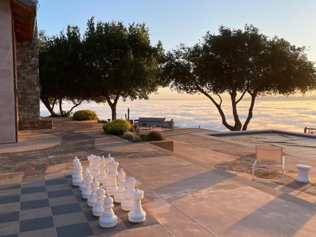 15060 Montebello Road, Cupertino CA: https://media.crmls.org/mediaz/25f15bd7-1319-4450-bba5-1c749ee16b9e.jpg