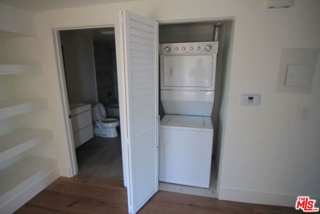 939 Palm Avenue, West Hollywood CA: https://media.crmls.org/mediaz/25f2599b-5c54-48a8-a6b4-6850de7c3ed0.jpg