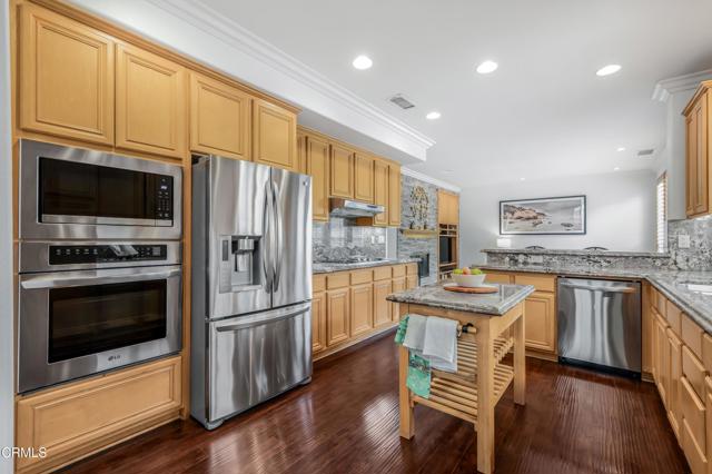 Detail Gallery Image 13 of 56 For 548 Knollwood Dr, Newbury Park,  CA 91320 - 4 Beds | 3/1 Baths