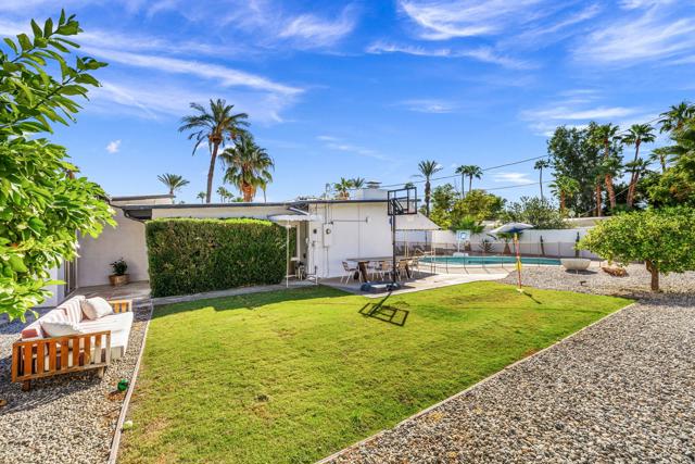 2211 N Starr Road, Palm Springs CA: https://media.crmls.org/mediaz/25f2d060-3128-4fa0-9ea2-4d3e9c8735d8.jpg