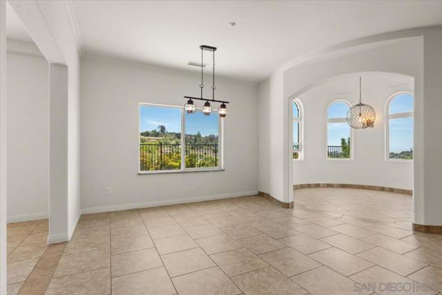 2342 CARIOCA PL, Vista CA: https://media.crmls.org/mediaz/25f4bbcd-0d4d-43be-9a4d-7f6baa065fed.jpg