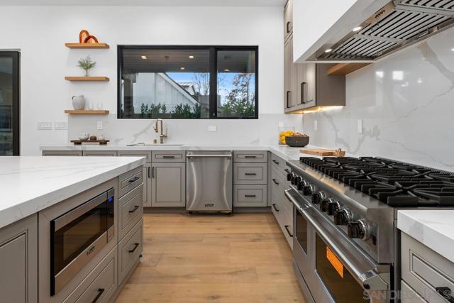 806 Hygeia, Encinitas CA: https://media.crmls.org/mediaz/25f5472d-4776-4efa-9d6f-7561d76e531f.jpg