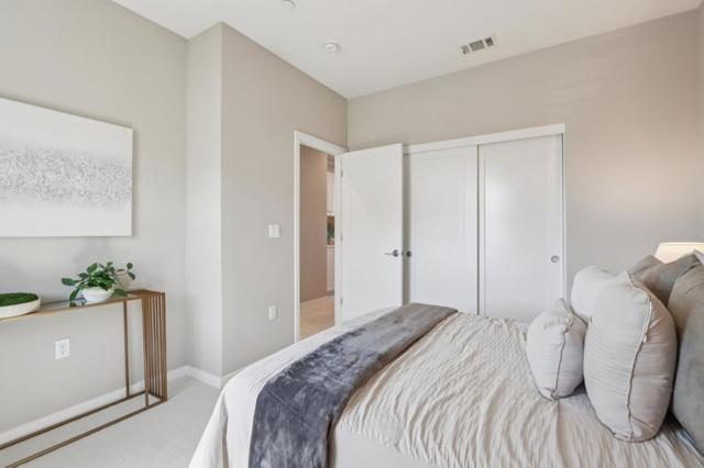 951 Arrowleaf Place, San Jose CA: https://media.crmls.org/mediaz/25f69e4f-bb51-4237-ae0a-4a9734e93dc5.jpg