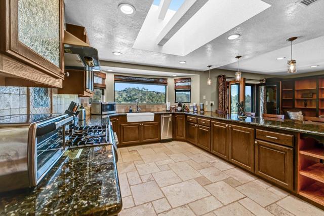 33140 Lilac Road, Valley Center CA: https://media.crmls.org/mediaz/25f6e8e2-0a3d-403c-9c09-b5c4c43e563e.jpg