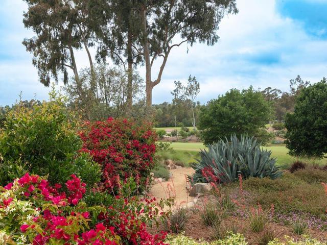 6418 Paseo Delicias, Rancho Santa Fe CA: https://media.crmls.org/mediaz/25f720ed-5264-492f-a318-db8620f345af.jpg