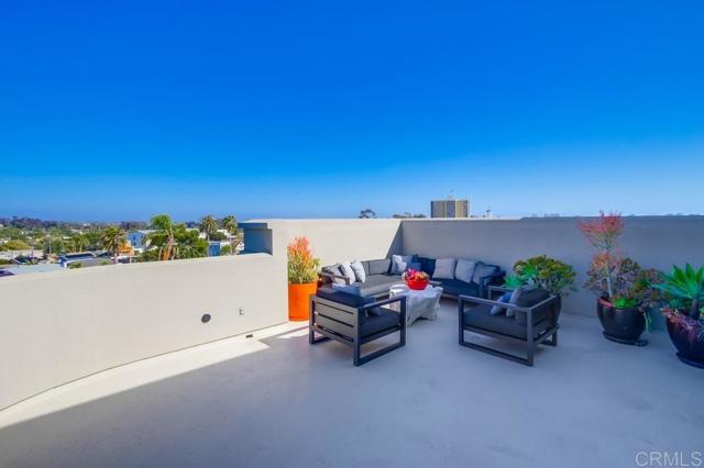 3740 Park Boulevard, San Diego CA: https://media.crmls.org/mediaz/25f8d85f-f11e-4e3d-93aa-30277e1315ec.jpg