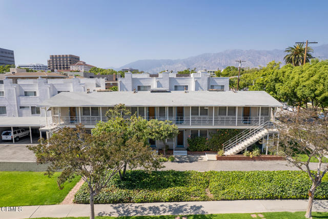 999 Cordova Street, Pasadena CA: https://media.crmls.org/mediaz/25f95504-f127-4f8b-b8e6-eedb125e17c9.jpg