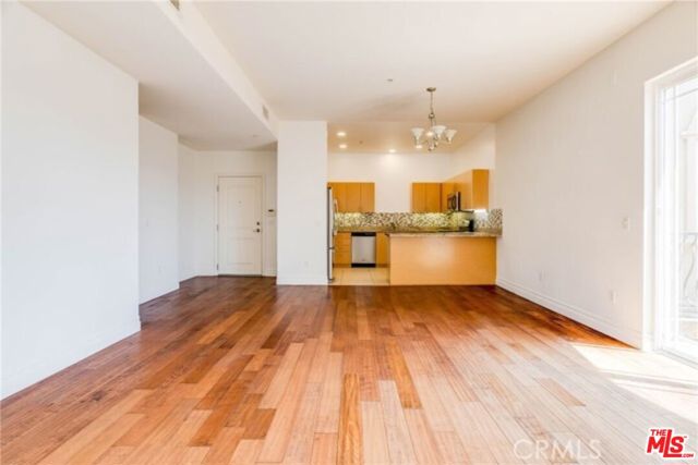 917 S New Hampshire Avenue, Los Angeles CA: https://media.crmls.org/mediaz/25f96c75-1cfb-4fdb-afdb-6645a0c08d43.jpg