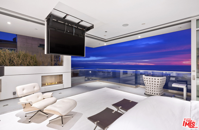 108 THE STRAND, Manhattan Beach, California 90266, 5 Bedrooms Bedrooms, ,8 BathroomsBathrooms,Residential,Sold,THE STRAND,25486205