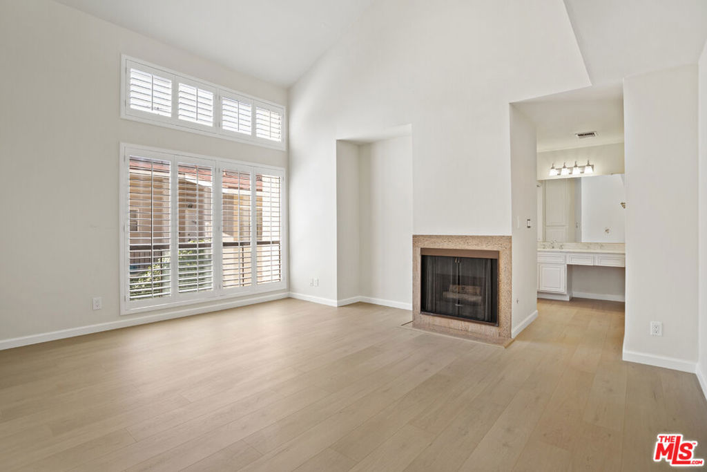 1825 Westholme Avenue #2