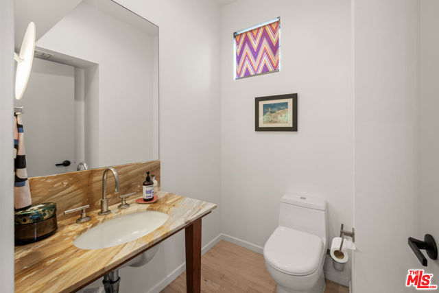 135 Outrigger Mall, Marina del Rey CA: https://media.crmls.org/mediaz/25fbe849-9db8-4927-8b45-25a137c760e5.jpg