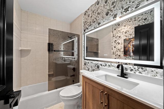 Image 24 of 39 For 7056 Del Cerro Boulevard