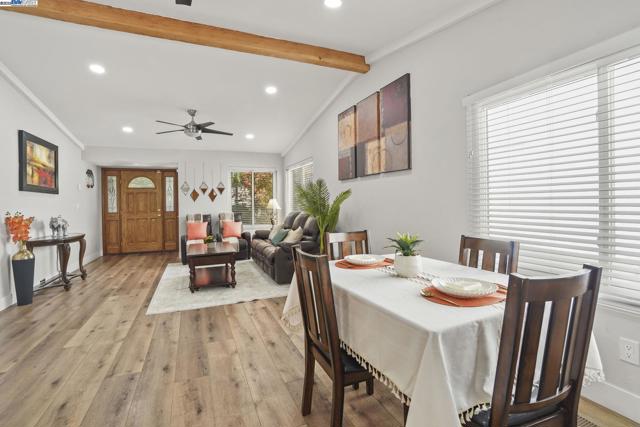 3104 sombrero circle, San Ramon CA: https://media.crmls.org/mediaz/25fc5360-1884-400d-8813-9f000963c65a.jpg