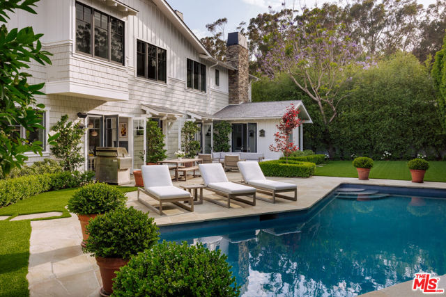 800 GREENTREE Road, Pacific Palisades CA: https://media.crmls.org/mediaz/25fdc17a-cc65-4966-adb3-25acf9cb1aae.jpg