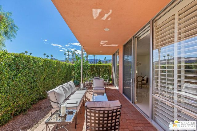 47392 Jadida Avenue, Palm Desert CA: https://media.crmls.org/mediaz/25fe44bd-541c-48b7-9cff-c94839264179.jpg
