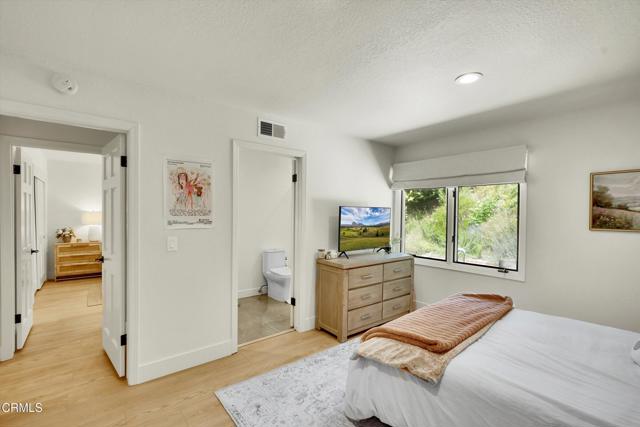 4559 Rayburn Street, Westlake Village CA: https://media.crmls.org/mediaz/25ff0b70-12a5-413f-baa5-0dff7bbcd410.jpg