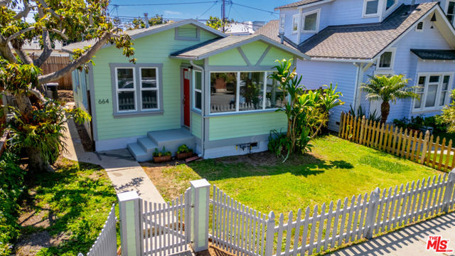 664 Marine Street photo 7