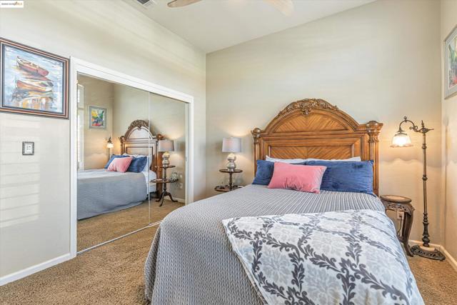 4174 Beacon Pl, Discovery Bay CA: https://media.crmls.org/mediaz/2600c4fb-637d-4d3c-8b0c-baef0b1bc4da.jpg