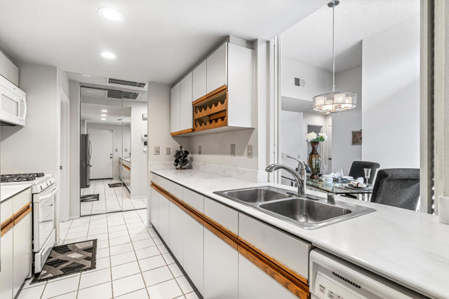 1456 Tiffany Circle N, Palm Springs, CA 92262