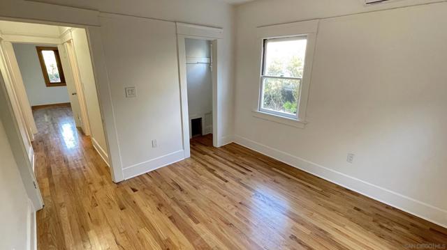 366 Palm Ave, Chula Vista CA: https://media.crmls.org/mediaz/26029112-2a39-4e9a-9786-944af6b2f1b0.jpg