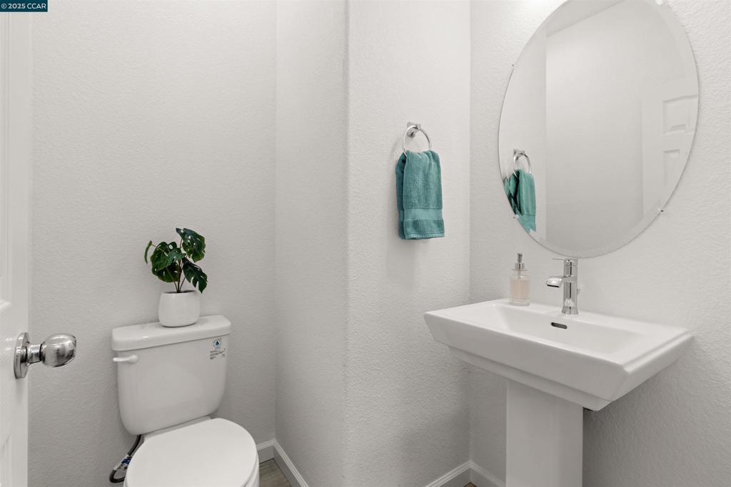 https://media.crmls.org/mediaz/26029904-dc45-4aaa-8909-33a0fcdbd195.jpg?preset=X-Large