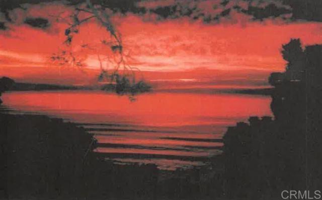 271 Ocean View Ave, Del Mar CA: https://media.crmls.org/mediaz/26034b0d-9cb9-4657-9e66-2cc3389f9ac8.jpg