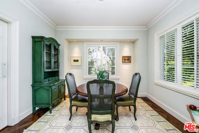 11080 Chalon Road, Los Angeles CA: https://media.crmls.org/mediaz/260355f8-1619-4d16-81e6-f4de0b4f1220.jpg