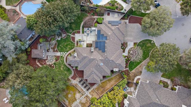 20026 Heritage Oak, Saratoga CA: https://media.crmls.org/mediaz/26042456-aa66-4eea-bfa2-79812fbc7d5f.jpg