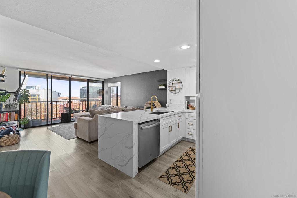 1514 7th Ave - photo 3