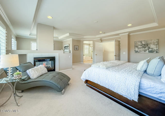 3030 Hollycrest Avenue, Thousand Oaks CA: https://media.crmls.org/mediaz/2604de05-b75d-4045-b99a-08ec933b5527.jpg