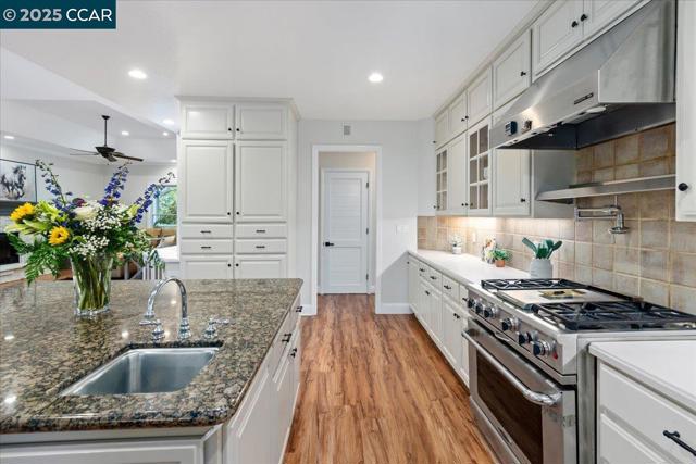 1101 North Gate Road, Walnut Creek CA: https://media.crmls.org/mediaz/26058209-1a27-4e11-b4ab-ae624b9848fc.jpg