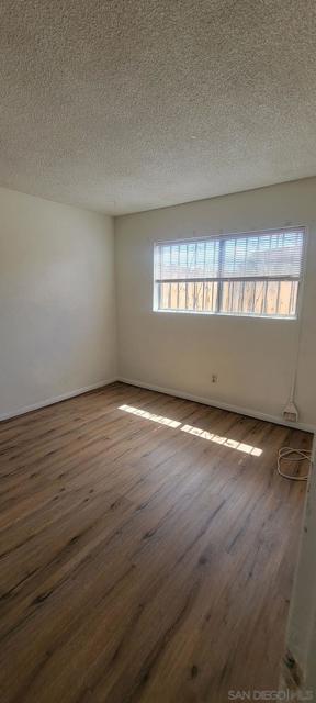 1219 Linalda Dr, El Cajon CA: https://media.crmls.org/mediaz/2605a7e6-328c-427c-91b2-c4338ec85d11.jpg