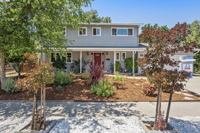 963 Getoun Dr, Concord CA: https://media.crmls.org/mediaz/26071e44-cc45-49cd-966b-1daf8fcf22e8.jpg