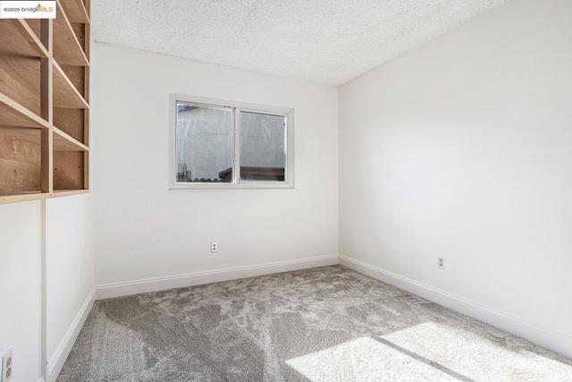 1916 Gamay DR, Oakley CA: https://media.crmls.org/mediaz/26077272-5765-49b9-9ca8-b6b5bacf693a.jpg