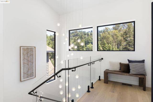 7270 Woodrow Dr, Oakland CA: https://media.crmls.org/mediaz/2607a543-6d3d-43af-bd9c-16cccf952733.jpg