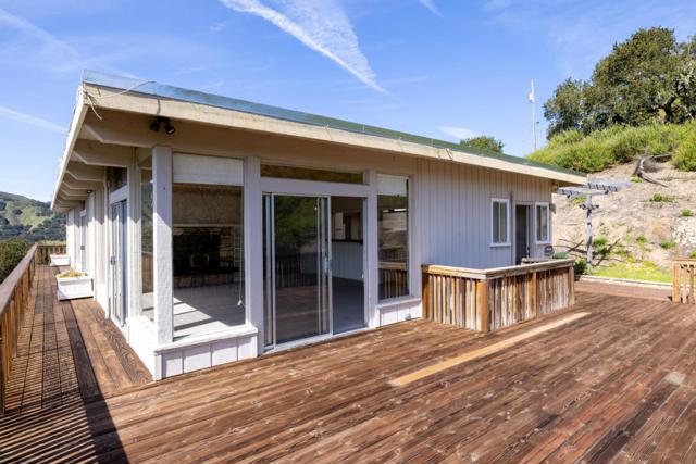 233 Vista Verde, Carmel Valley CA: https://media.crmls.org/mediaz/2608e99e-9050-475f-a945-42666ef13bb0.jpg