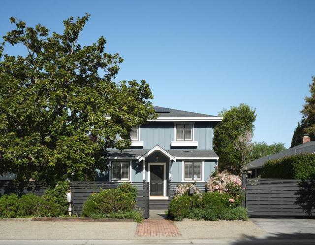 639 Palmer Lane, Menlo Park CA: https://media.crmls.org/mediaz/2608fcdf-1d37-4b2f-af11-387883263e23.jpg