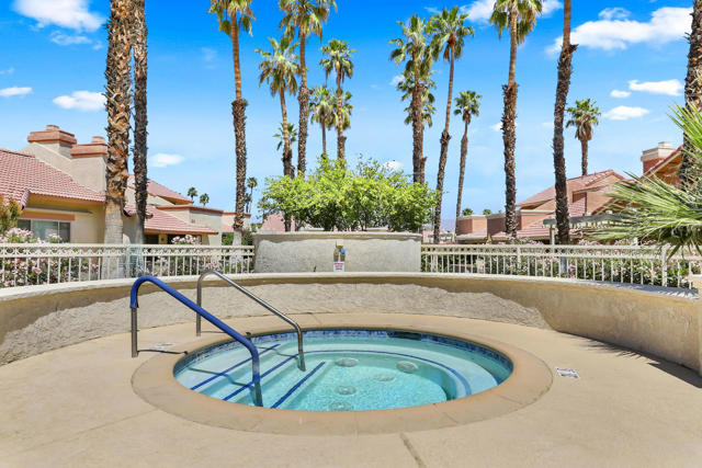 42285 Sultan Avenue, Palm Desert CA: https://media.crmls.org/mediaz/260918ce-a291-47e1-b10e-9b2c8b2e5ecc.jpg
